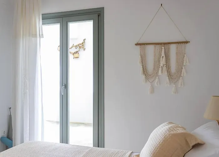 Martha's Filoxenia * Drios