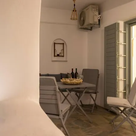 Martha's Filoxenia Apartment